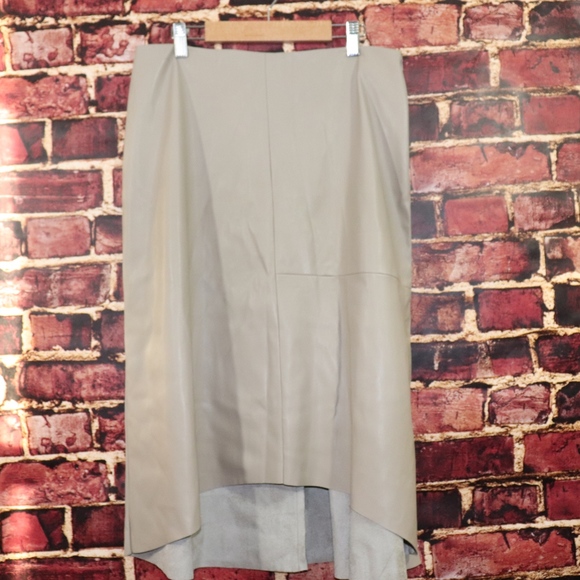 Chico's Size 0.5 XS Leather skirt Tan Hi-Lo skirt - Picture 2 of 8
